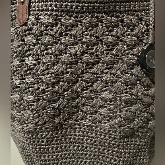 TheSak crochet bag, zipper close, lined 2strap, taupe, logo dangle + colorsplash - Picture 3 of 12